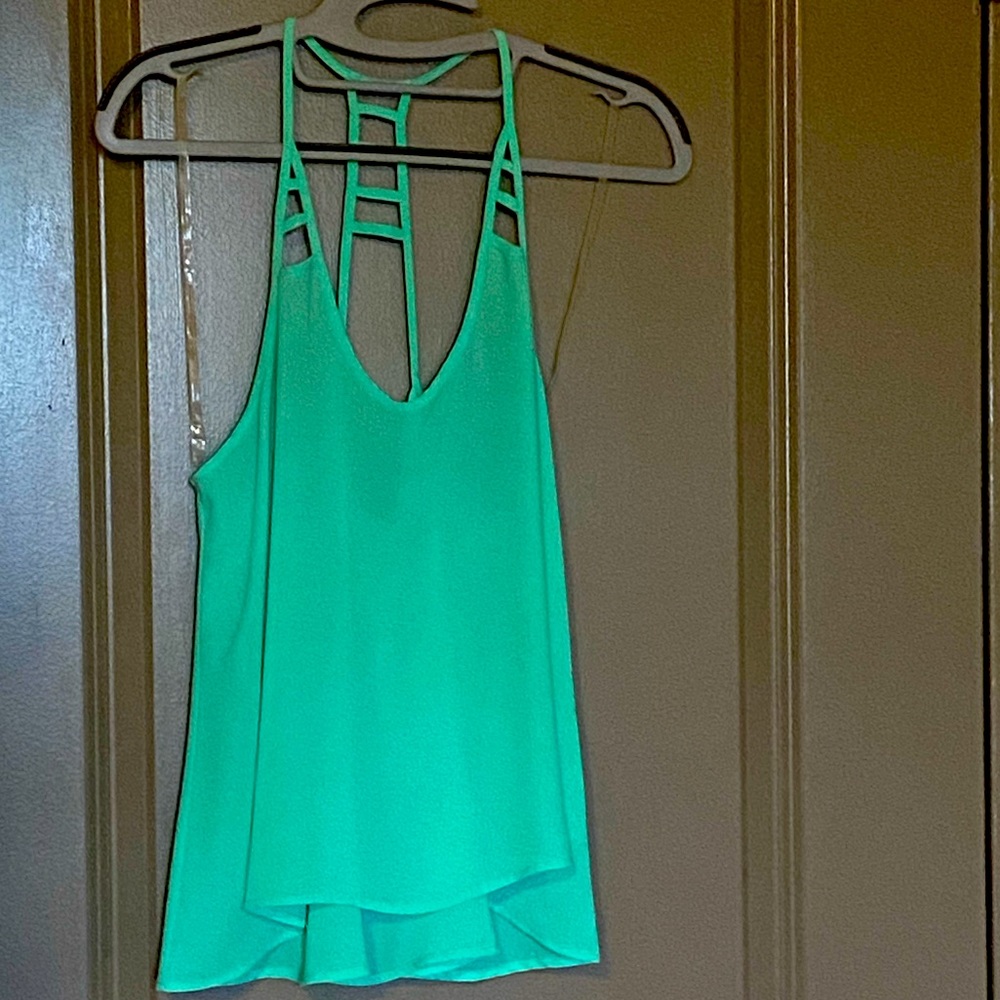 Racer back tank top, loose fitting